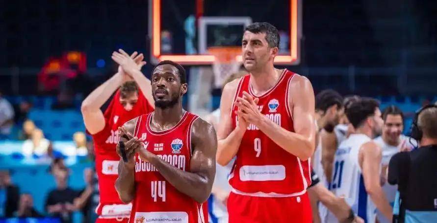 爆冷！橄榄球强队意外出局震惊全场