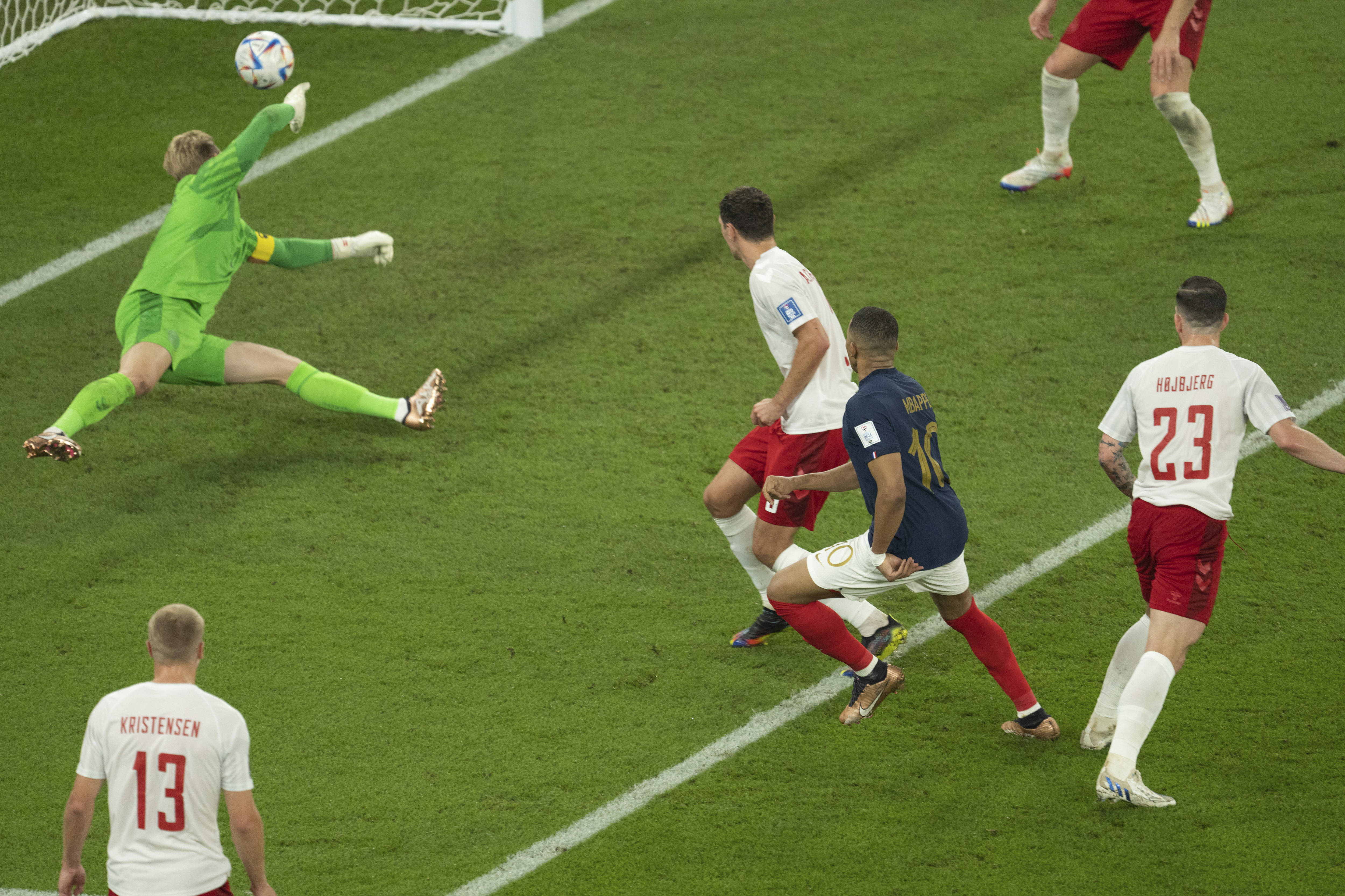 世界杯赛事精彩瞬间盘点,年度回顾震撼登场 世界杯赛事精彩瞬间盘点,年度回顾震撼登场