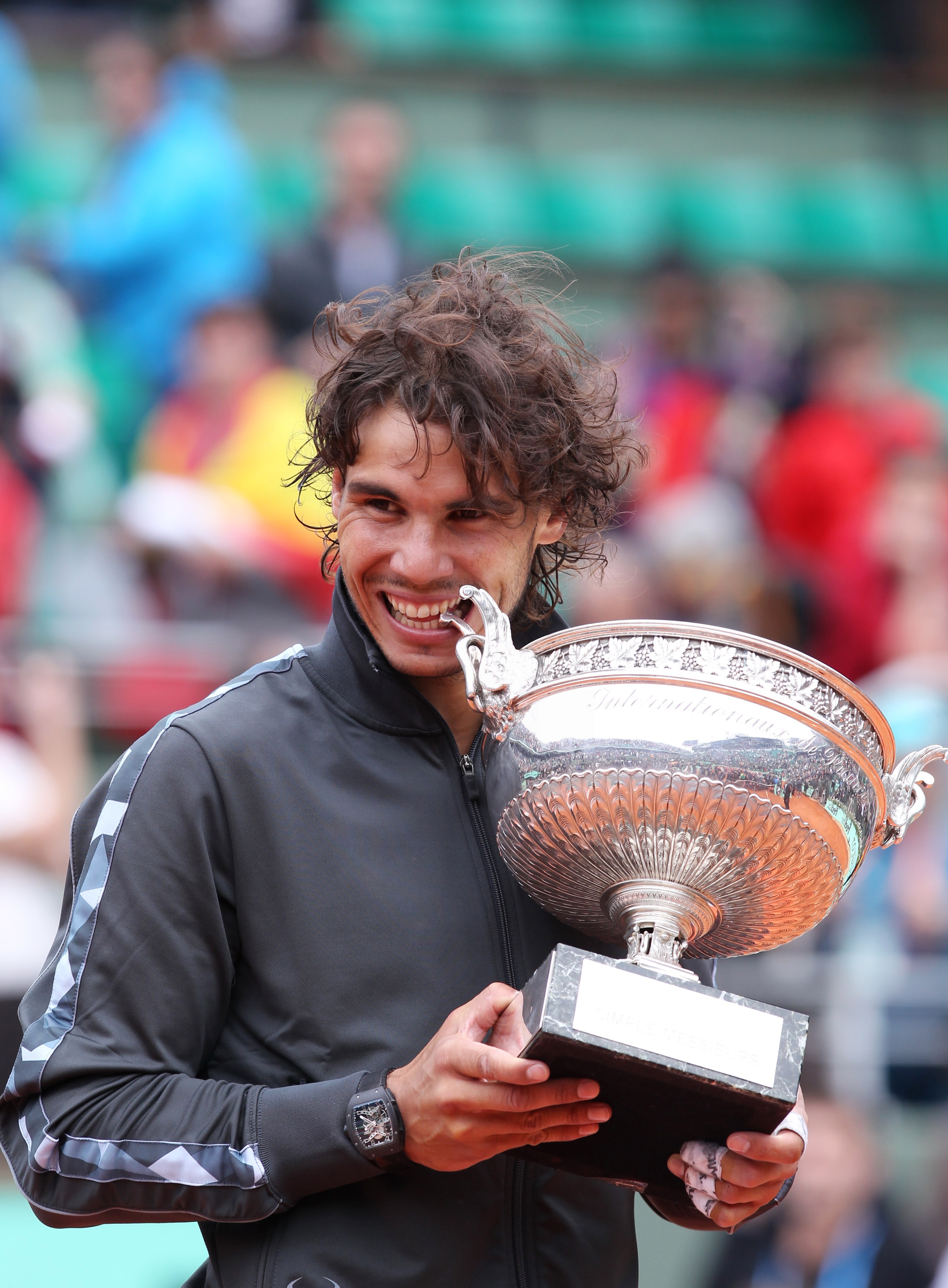 澳网碾压戴维斯杯，纳达尔刷新纪录的简单介绍