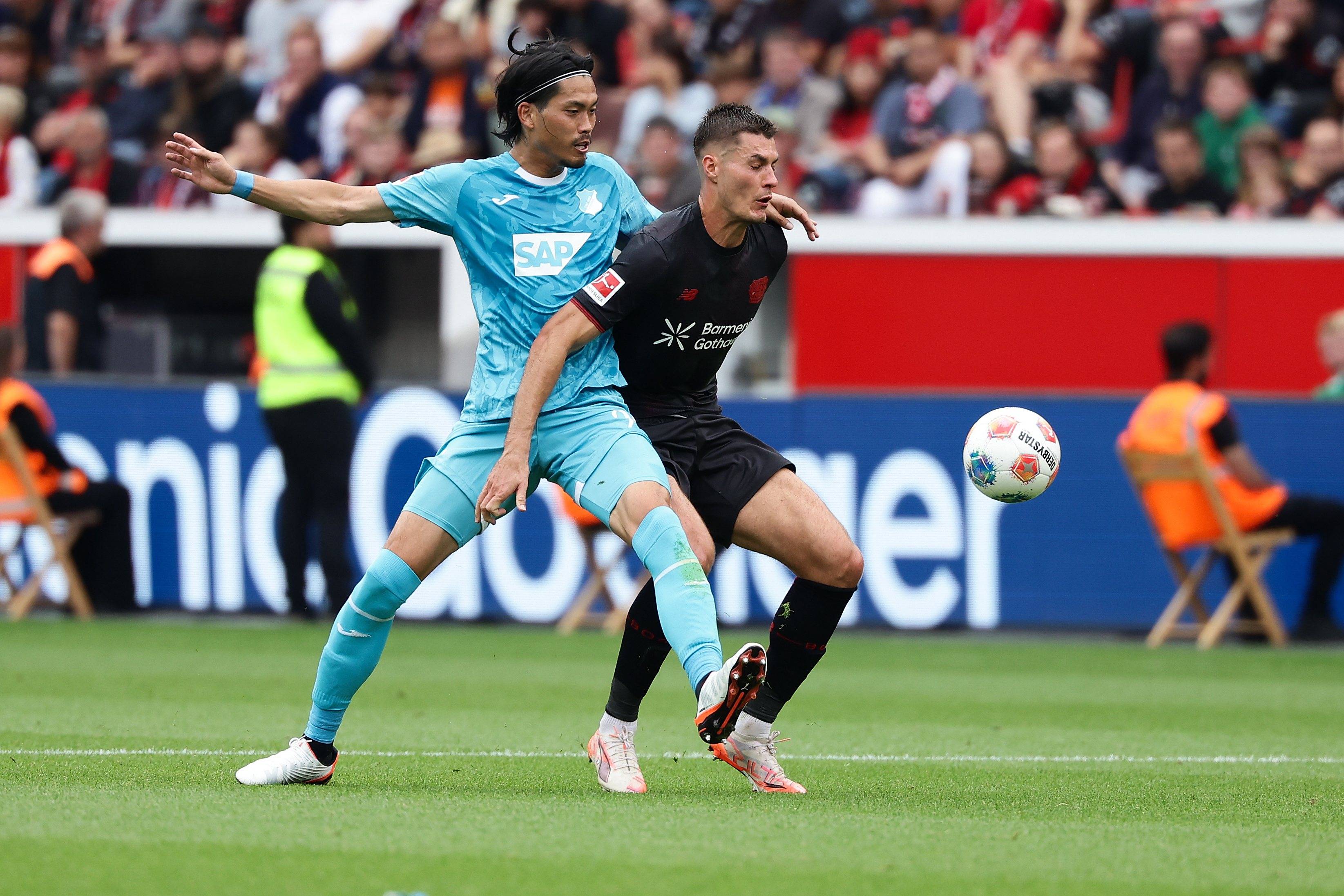 荷兰鏖战莱比锡红牛，莫德里奇带队取胜