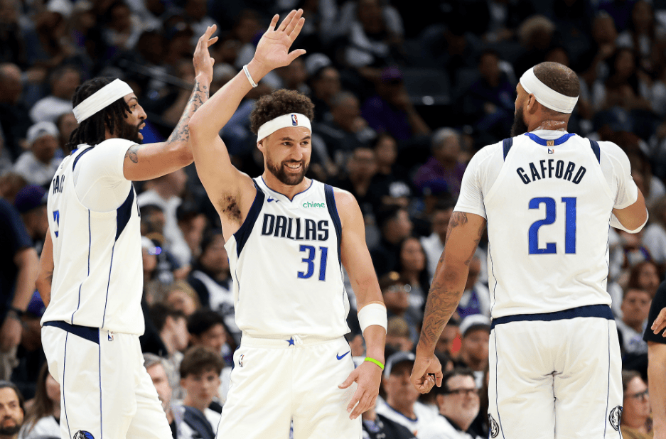 广东队碾压独行侠，德罗赞统治全场