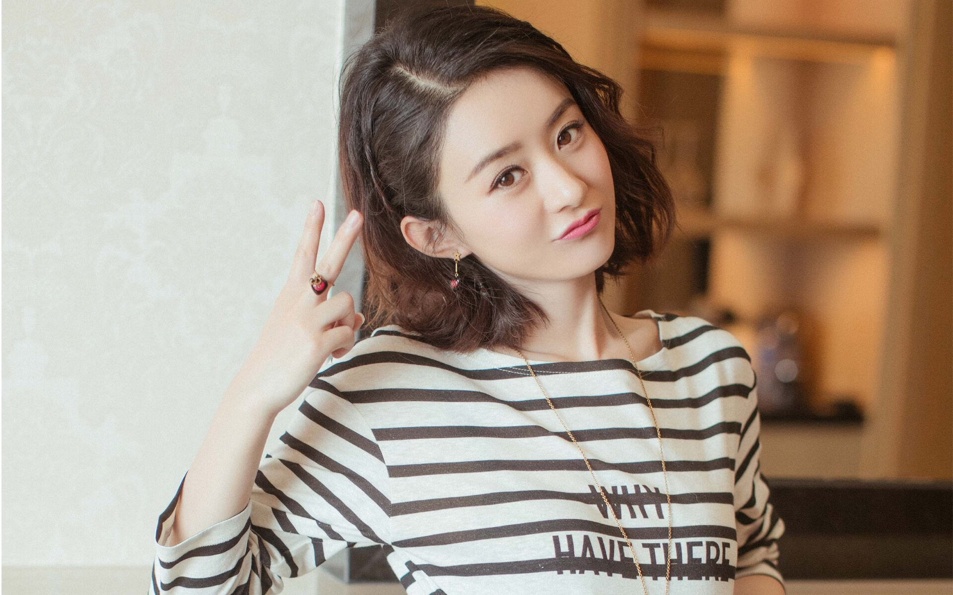 赛道与球场的共鸣，F1揭幕战的安全车与雷霆队的攻防转换，如何定义现代体育的决胜瞬间