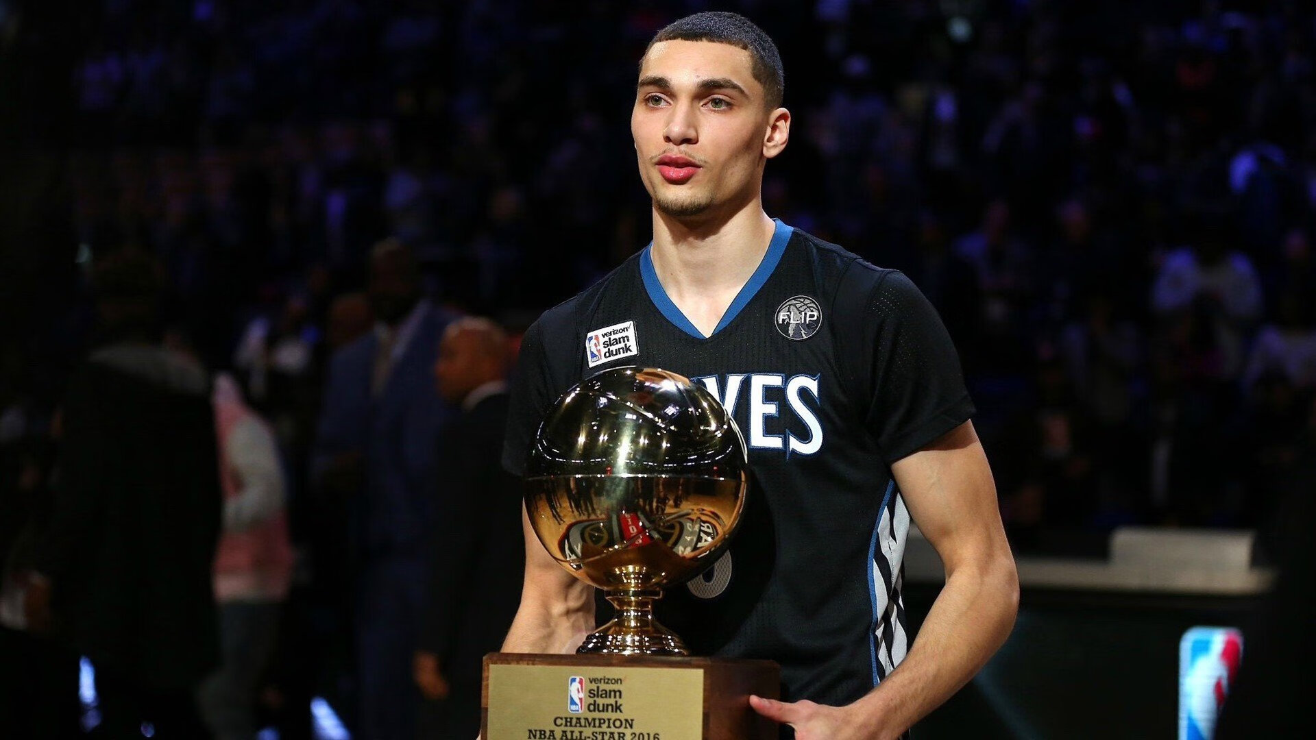 篮足交响诗,当达拉斯之夜响起欧冠战歌