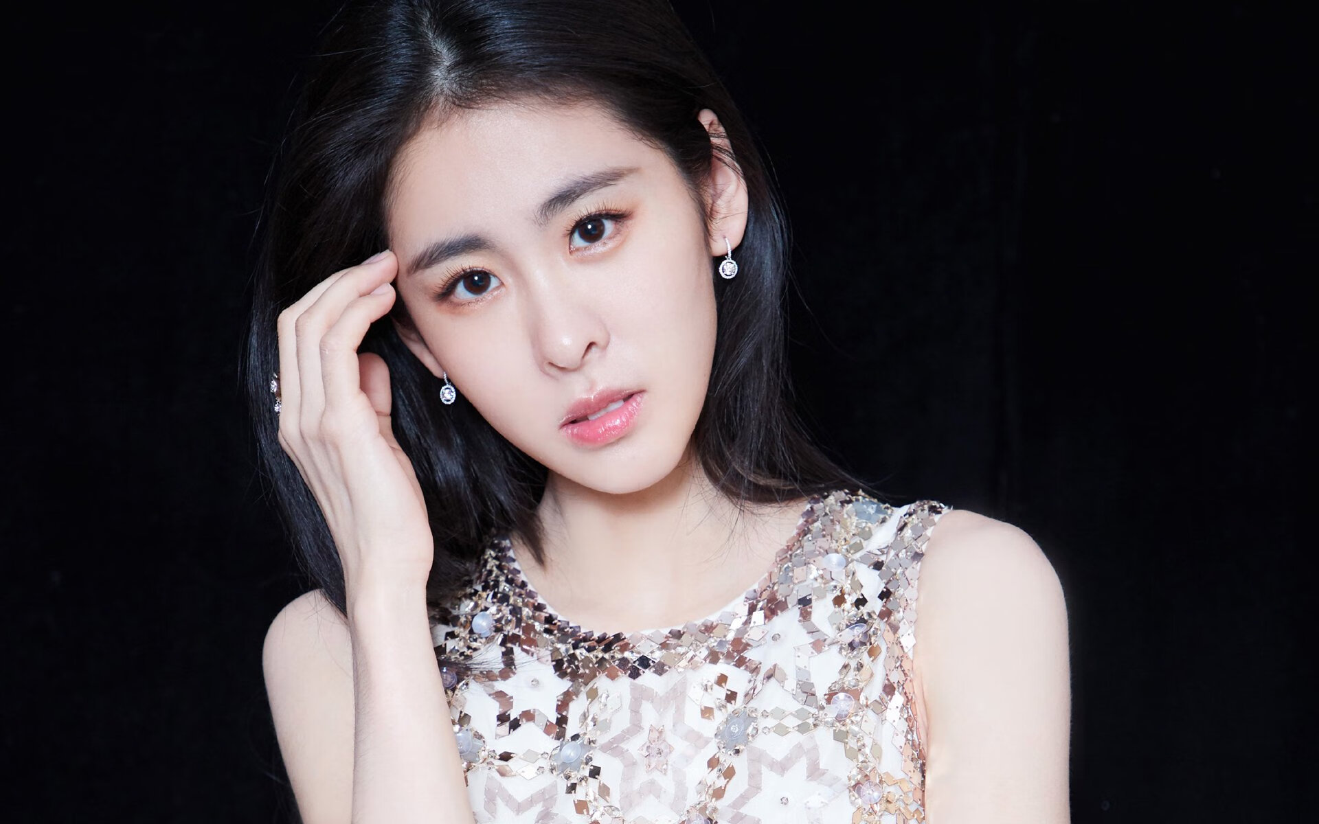 团队压制与个人闪耀，快船全面征服爵士，浓眉冠军级表现引领风骚